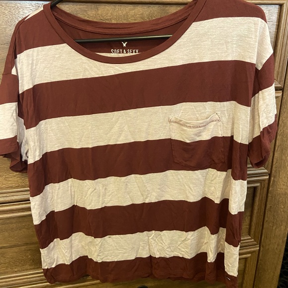 American Eagle Soft and Sexy Maroon and white striped t-shirt. Size M - Picture 2 of 4